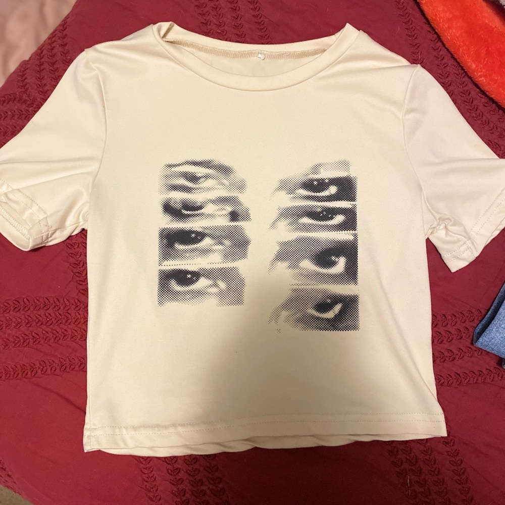 Graphic tee